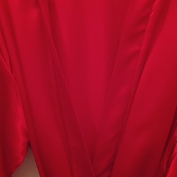 Robe - Picture 5 of 7